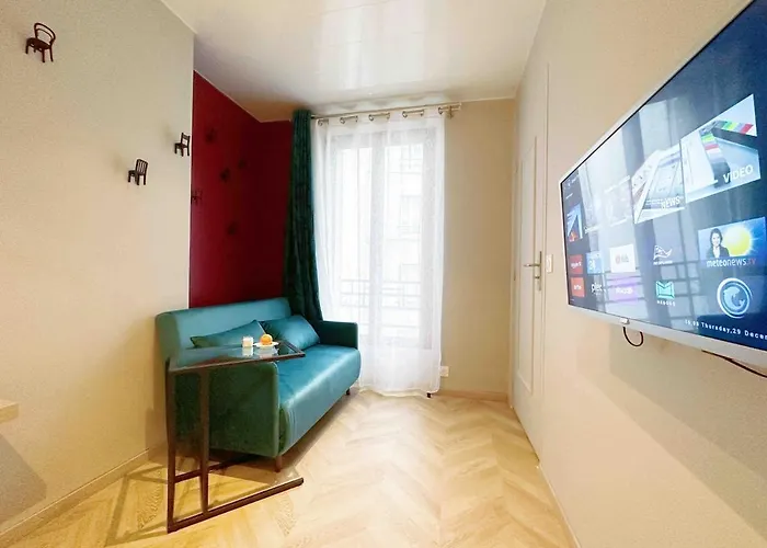 - Chic - Calm - Designed - *