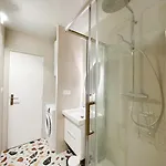 - Chic - Calm - Designed -