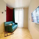 - Chic - Calm - Designed - *