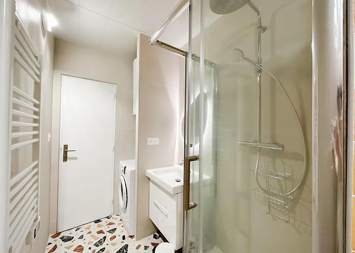 - Chic - Calm - Designed -