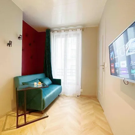 - Chic - Calm - Designed - *